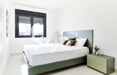 Превосходная вилла с 4 спальнями на продажу в Лос Монтесинос, Коста Бланка Юг, Испания