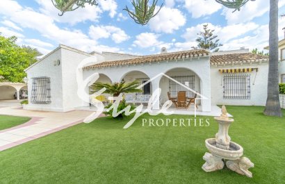 Resale - Villa - Punta Prima