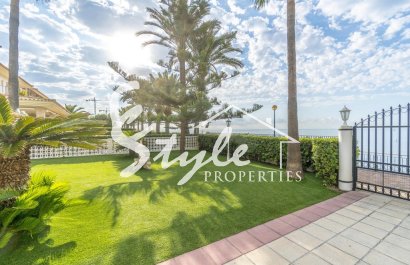 Resale - Villa - Punta Prima