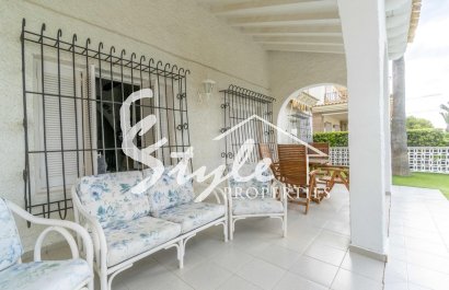 Resale - Villa - Punta Prima