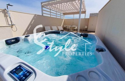 Comprar Ático de lujo en Las Colinas Golf & Country Club, Villamartín, Orihuela Costa. id 4179