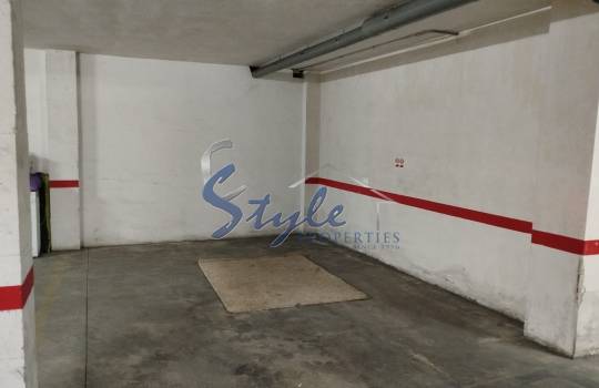 Garage - Reventa - Los Montesinos - Centro