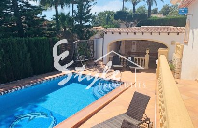 Resale - Villa - Javea