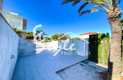Resale - Villa - La Zenia