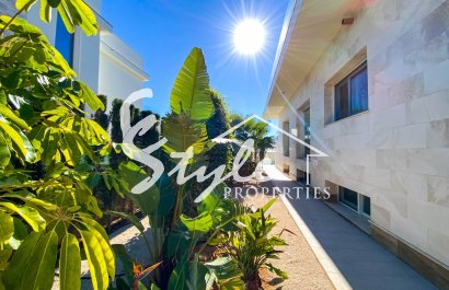 Resale - Villa - La Zenia