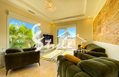 Resale - Villa - La Zenia