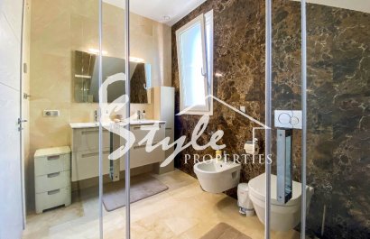 Resale - Villa - La Zenia