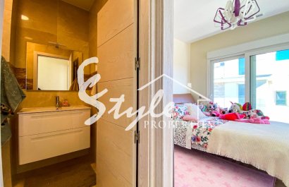 Resale - Villa - La Zenia