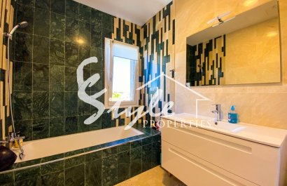 Resale - Villa - La Zenia