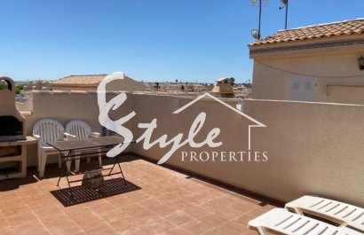 На продажу квартра с большой террасой у моря в Пунта Приме,Торревьеха, Коста Бланка.ID3636