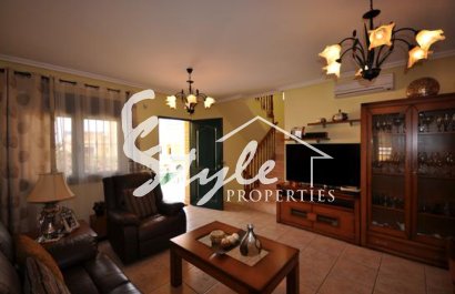 Resale - Villa - Villamartin