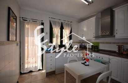 Resale - Villa - Villamartin