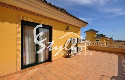 4 bedroom villa for sale in Villamartin, Costa Blanca, Alicante, Spain