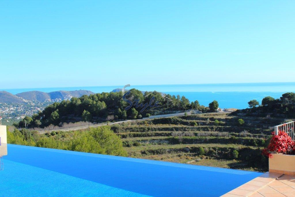 Luxury villa with private pool for sale in Moraira 276-2