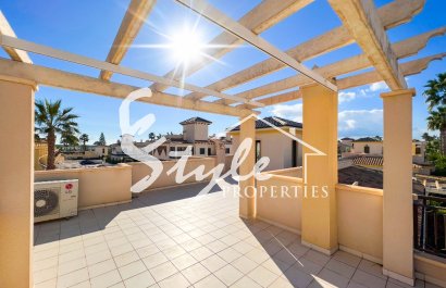 Продается отдельная вилла с бассейном в Донья Пепа, Сьюдад-Кесада, Коста-Бланка, Испания. ID1356