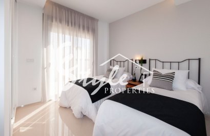 Вилла с бассейном рядом с пляжем, Ориуэла Коста, Испания.ON1411