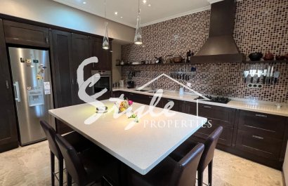 Buy Villa in Costa Blanca close to sea in Ciudad Quesada. ID: 4973