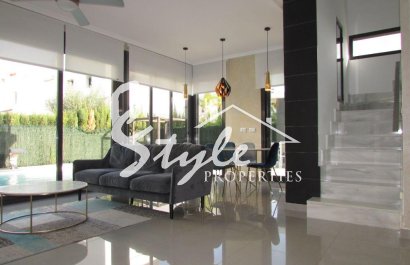 Resale - Villa - Cabo Roig - Lomas de Cabo Roig