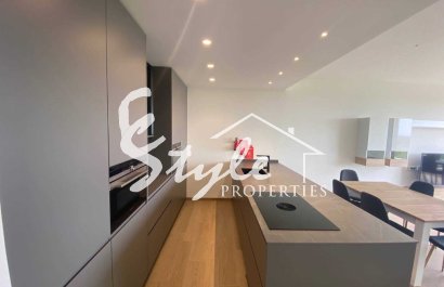 Reventa - Apartamento - Las Colinas - Las Colinas Golf