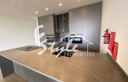 Reventa - Apartamento - Las Colinas - Las Colinas Golf