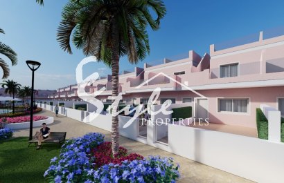 Nueva casa adosada junto a la playa en venta en Torre de la Horadada, Costa Blanca, España. ON1233_A
