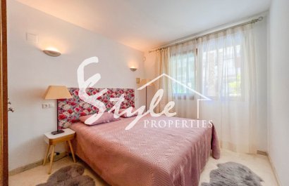 Сдается в аренду квартира с 2 спальнями, выходящая на южную сторону, в Ла Реколета, Пунта Прима, Коста Бланка. ID101