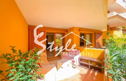 Сдается в аренду квартира с 2 спальнями, выходящая на южную сторону, в Ла Реколета, Пунта Прима, Коста Бланка. ID101