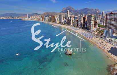 Casas adosadas de obra nueva en Finestrat, Costa Blanca, España. ON1513_A