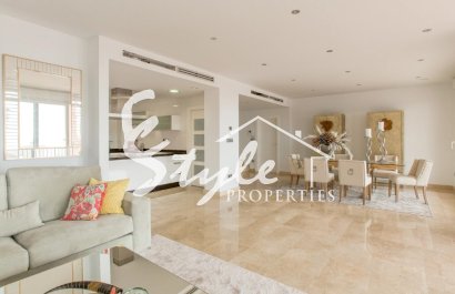 Villa de nueva construcción en venta con vistas al mar en Moraira, Alicante, Costa Blanca, España. ON1577