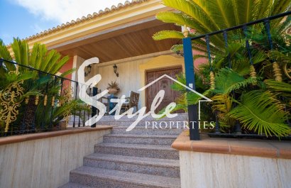 Resale - Villa - Campoamor