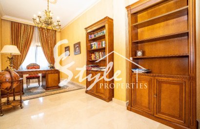 Resale - Villa - Campoamor