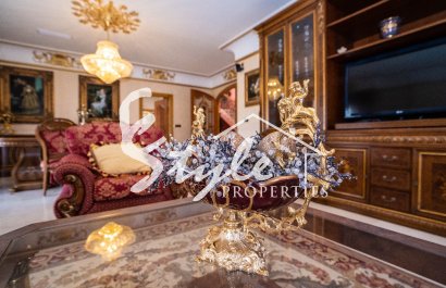 Resale - Villa - Campoamor