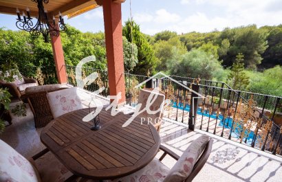 For sale beachside luxury villa in Campoamor, Orihuela Costa, Costa Blanca, Spain. ID2600