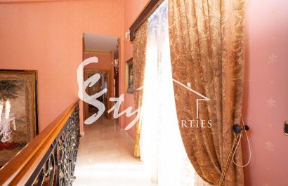 Resale - Villa - Campoamor