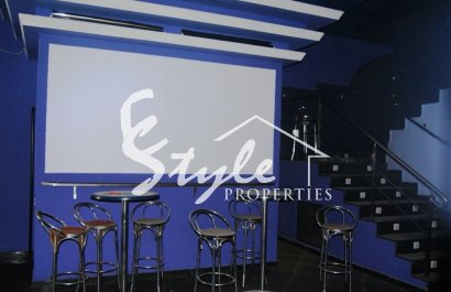 Business premises for sale in the city center of Torrevieja, Costa Blanca, Spain. ID081
