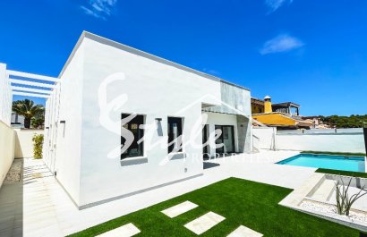 Виллы новой постройки в Пилар де ла Орадада, Пинар де Камповерде, Коста Бланка.Испания.ON1632