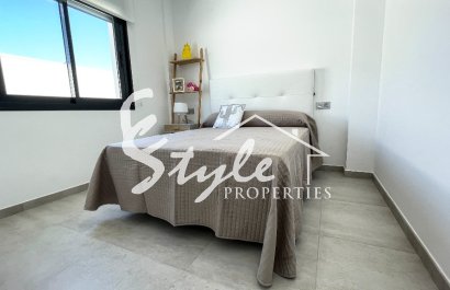 Виллы новой постройки в Пилар де ла Орадада, Пинар де Камповерде, Коста Бланка.Испания.ON1632