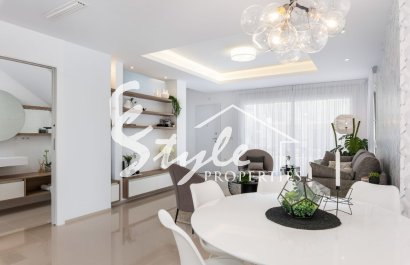 Новый таунхаус в Сьюдад Кесада, Коста Бланка, Испания. ОN1646