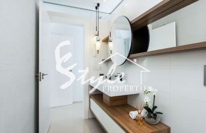 Новый таунхаус в Сьюдад Кесада, Коста Бланка, Испания. ОN1646