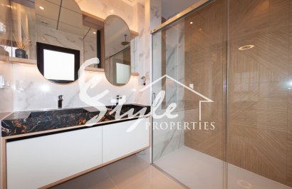  В продаже новая вилла в элитном районе Сьюдад Кесада, Коста Бланка, Испания ON1412