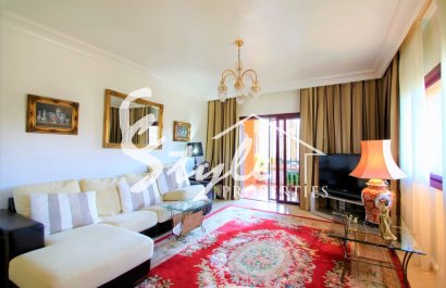 Comprar apartamento con piscina en Villamartin cerca del golf. ID 6115