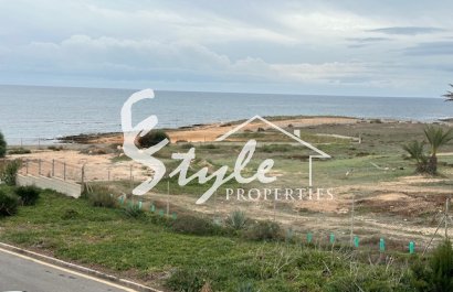 Купить бунгало недалеко от пляжа Playa Torrevieja в Мар Азул на Коста Бланке. ID 6119