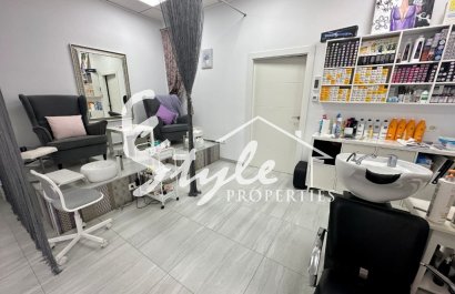 Продается прибыльный бизнес в популярном районе Ла Зения, Коста Бланка, Испания. ID091