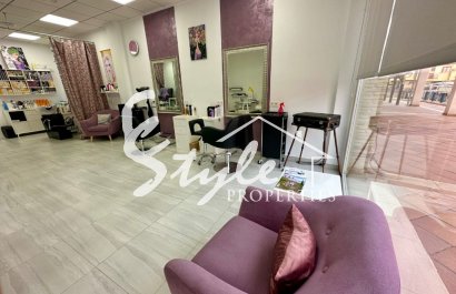 Продается прибыльный бизнес в популярном районе Ла Зения, Коста Бланка, Испания. ID091