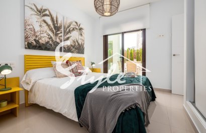 Adosadas en venta en La Finca Golf, Costa Blanca, España. ON1704_D