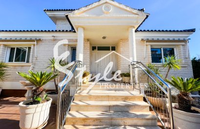 For sale villa with private pool few steps from the beach in La Mata, Costa Blanca,Spain. ID1718