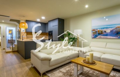 Продается новая вилла под ключ в Рохалесе, Коста Бланка, Испания. ОN1757