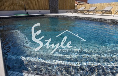 Key ready new build semi-detached villa for sale in Rojales, Costa Blanca, Spain. ON1764