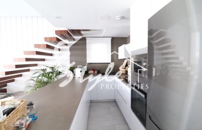 Купить виллу рядом с морем в Ломас де Кабо Роиг, Ориуэла Коста на Коста Бланке. ID 6130