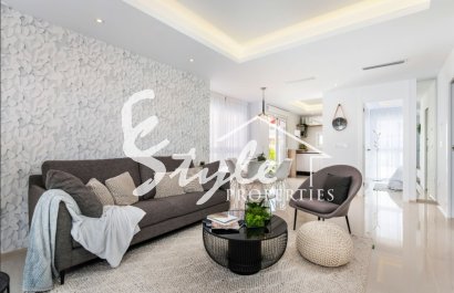 Новый таунхаус в Сьюдад Кесада, Коста Бланка, Испания. ОN1789